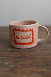 Sisis mug, Le cafè