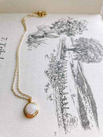 Milky Ivory and Gold Pendant Necklace